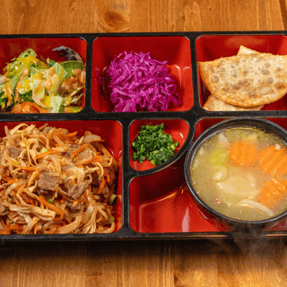 Arag Combo (Stir Fried Noodles)