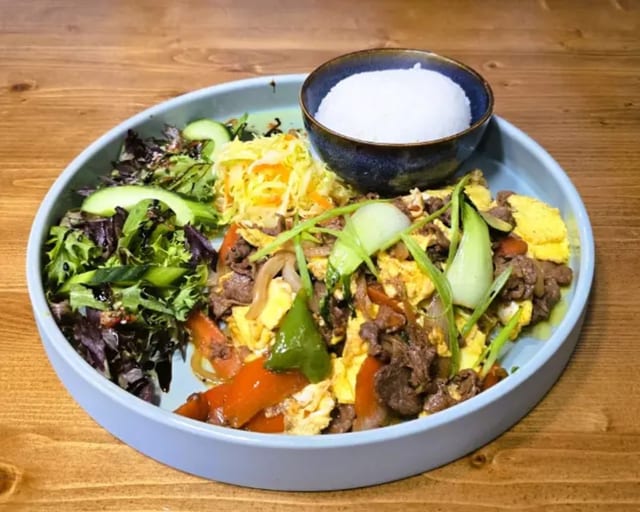 Beef with Fried Eggs